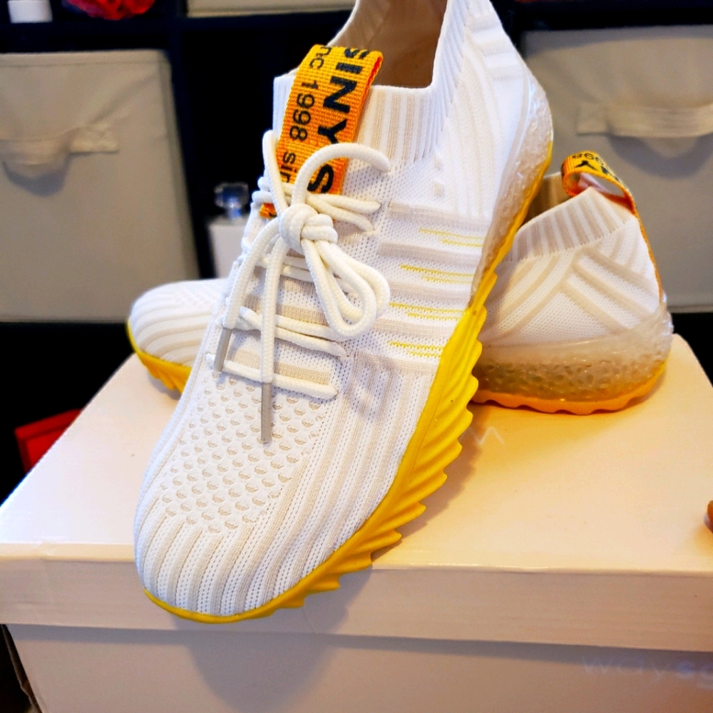 NWOT Cream & Yellow Sneakers 👟 to small (no box)